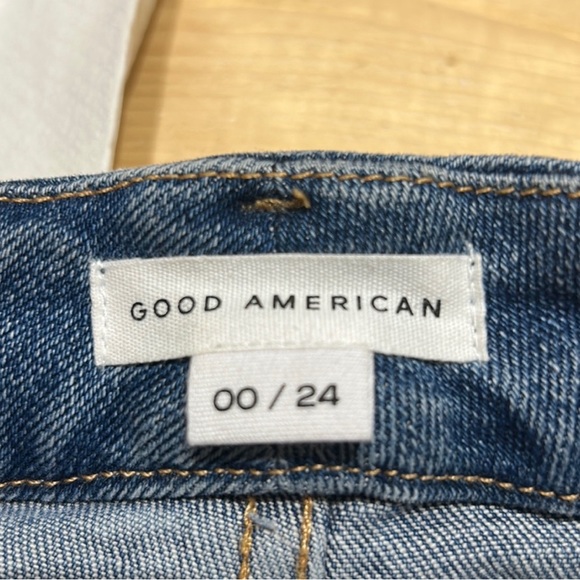Good American straight leg denim - Picture 4 of 6